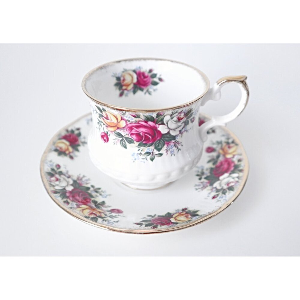 Vintage Queen's Teacup and Saucer Country Roses Cup English Bone China Tea Cup